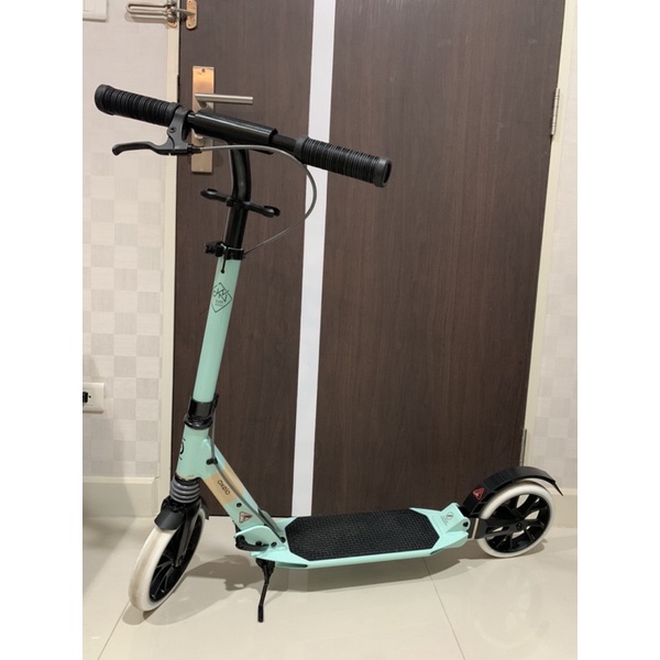 OXELO สกู๊ตเตอร์สำหรับผู้ใหญ่รุ่น Town7 XL (สีเขียวอ่อน) OXELO Town7 XL Adult Scooter - Light Green