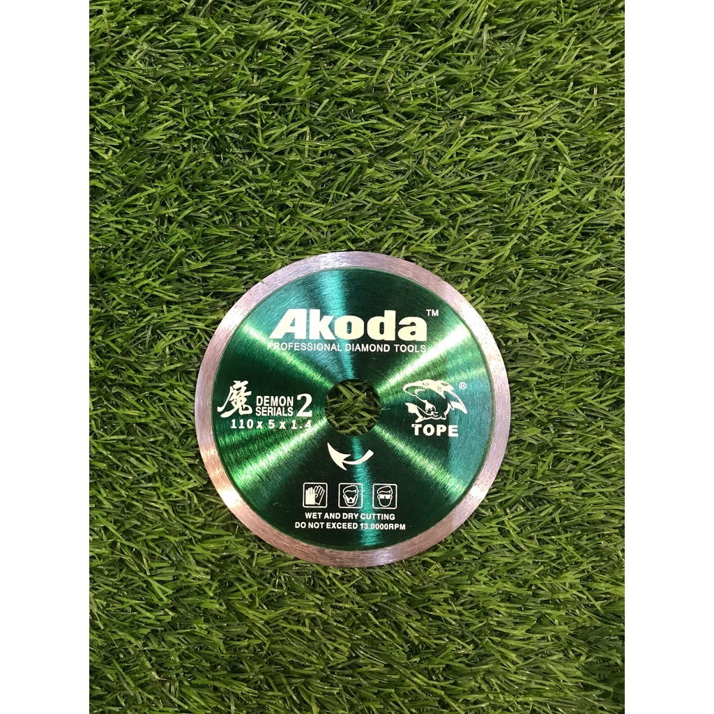 4 "AKODA DIAMOND BLADE WET (D2)