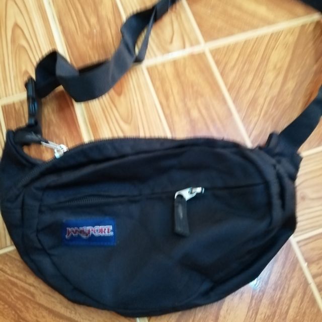 กระเป๋าคาดเอว​ Jansport