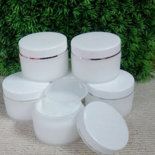 กระปุกพลาสติกขนาด 30 กรัม 1 แพ็คมี 10 ชิ้นแพ็คละ 140 บาท