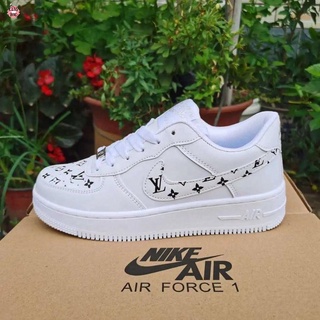 Es 【จํากัดเวลา ราคาถูกที่สุด】Air Force One รองเท้าผ้าใบลําลอง ส้นแบน เหมาะกับการเล่นกีฬา 2021