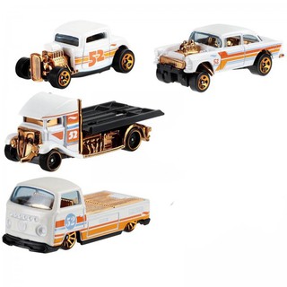 Hot Wheels 1/64 Pearl &amp; Chrome Collection 2020