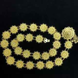 Vintage jewelry เครืองประดับโบราณเข็มขัดดอกไม้อีสานชุดล้านนาไทหัวเข็มขัด สีทอง