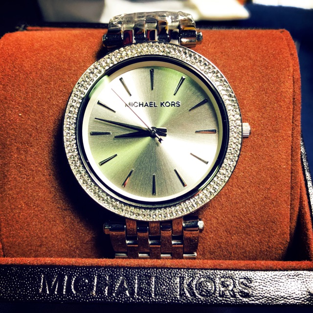 Michael kors MK-3190 all stainless steel good & mint