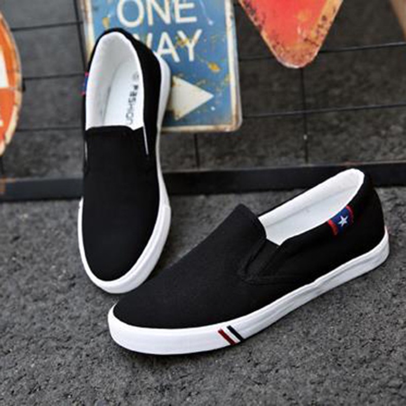 รองเท้าผ้าใบลำลองชาย พื้นเรียบ น้ำหนักเบา ใส่สบาย ไซส์ 39-44