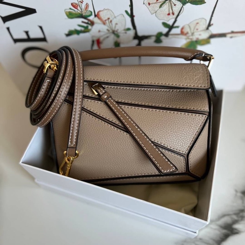 มาจ้ากระเป๋าpuzzlebag in size mini งานVip ถ่ายจากสินค้าจริงสวยที่สุด