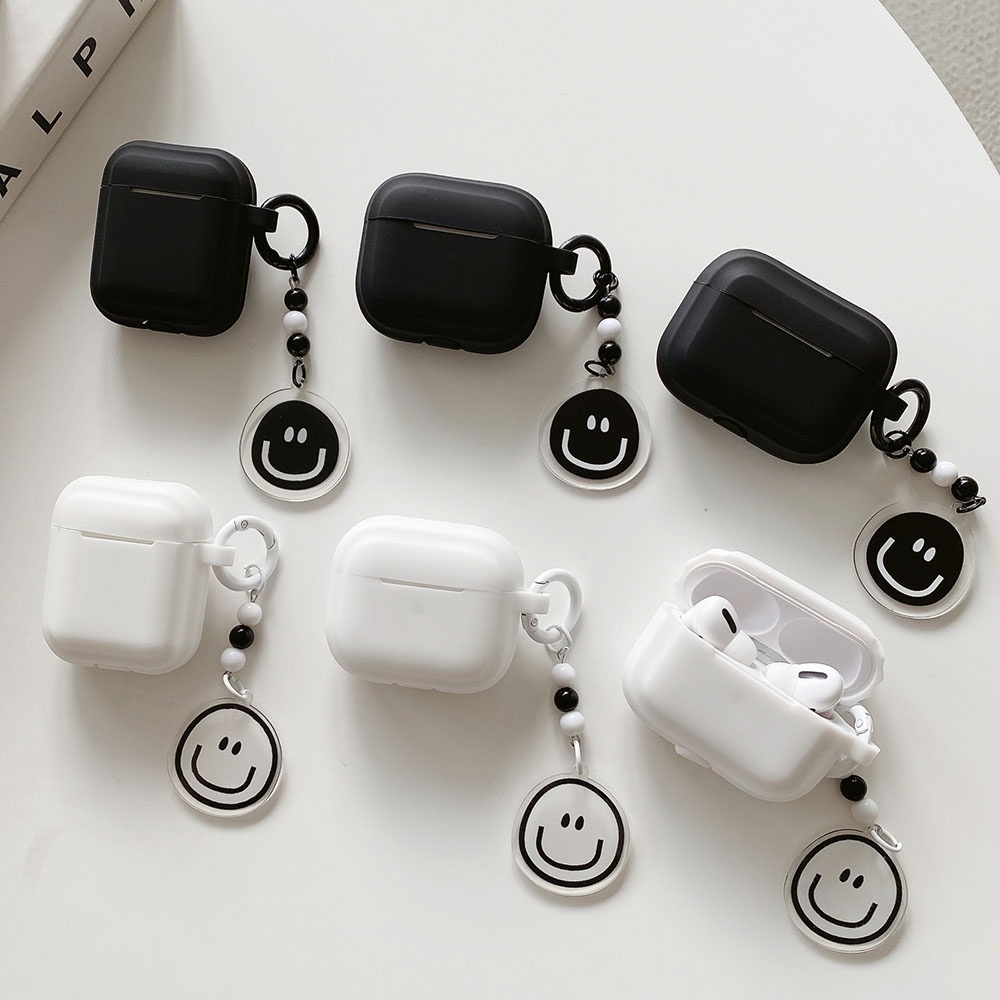 สีดําสีขาวซิลิโคนsmileน่ารักสําหรับairpods 1 2 3 4 Pro Air Pods 2 นุ่มชุดหูฟังบลูทูธชาร์จสําหรับAirpods 3rdพวงกุญแจ