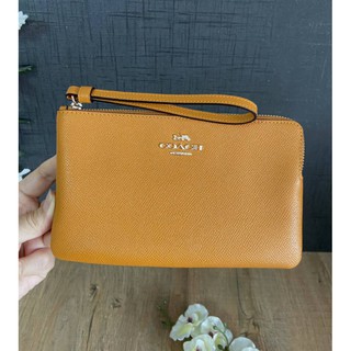 Coach 3888 Large Corner Zip Wristlet คล้องมือ1ซิปL แท้💯%