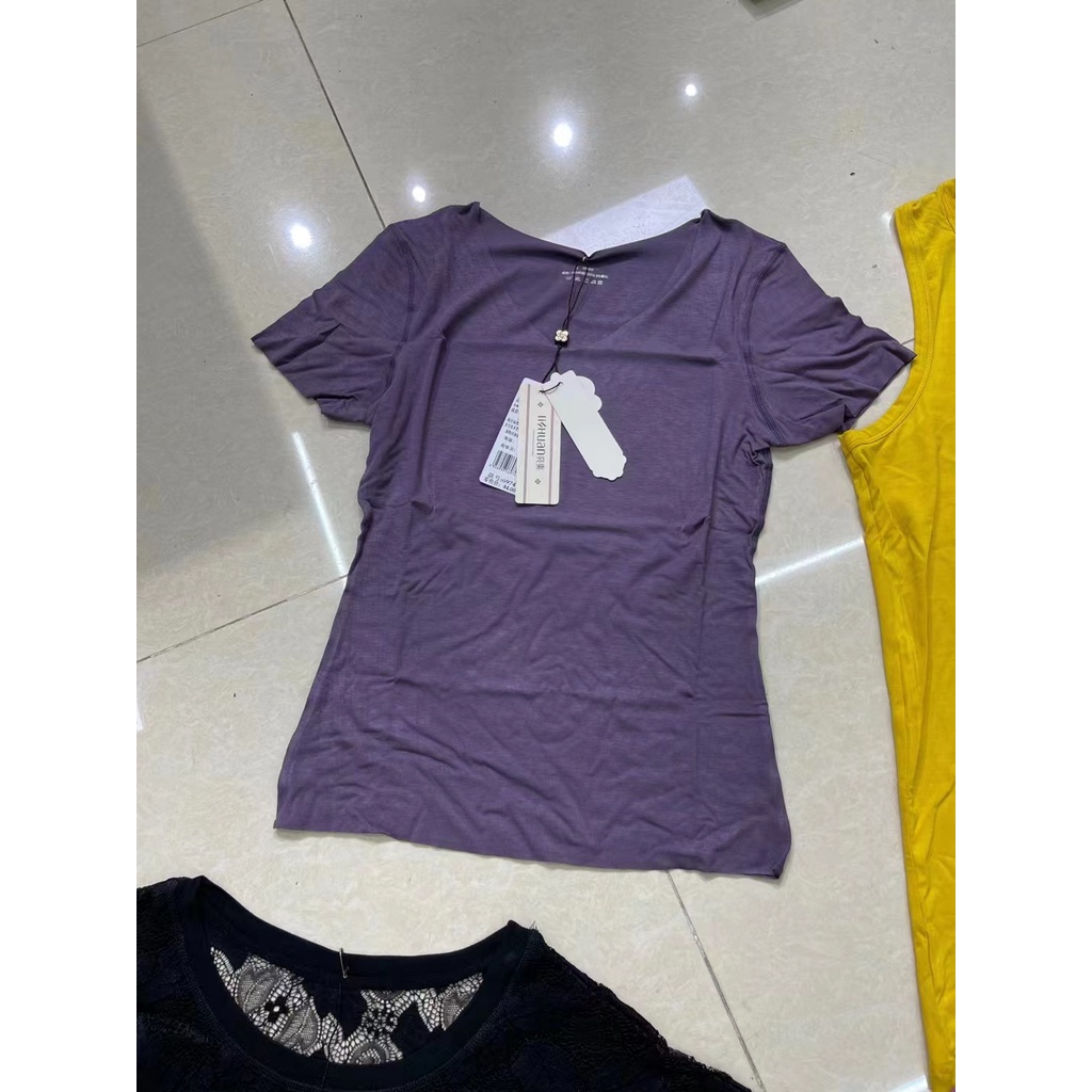 T-shirts 40 บาท เสื้อยืดผ้าฝ้ายแท้ หลากหลายสไตล์ จัดส่งแบบสุ่ม Women Clothes