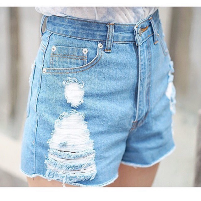 SIS story กางเกงยีนส์แบรนด์ดังจาก ig และ sos มือ 2 ใส่ไป 1 ครั้ง