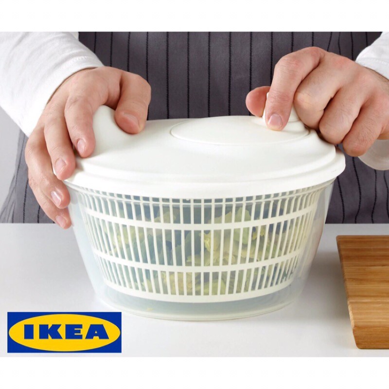 ทีสลัดน้ำผัก Ikea ใช้ล้างและสลัดน้ำออกจากผัก ทำให้เก็บผักไว้ในตู้เย็นได้นานขึ้น