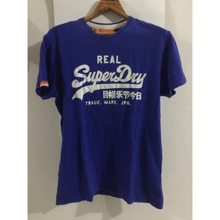 เสื้อยืด Superdry ของแท้ สุดเท่ห์ พร้อมส่ง!!! size L รอบพุง 40 นิ้ว...ขอส่งต่อให้คนหล่อกว่า