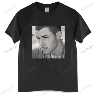 เสื้อยืดผ้าฝ้ายพรีเมี่ยม เสื้อยืด ผ้าฝ้าย พิมพ์ลาย DeniseJPeterson Ms Nick Jonas สไตล์ฮิปฮอป สําหรับผู้ชาย