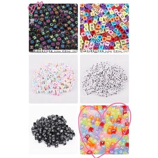 พร้อมส่ง  ลูกปัดอะคริลิคคละตัวอักษร ลูกปัดตัวอักษร  ทรงสี่เหลี่ยม 6*6 mm 100 ชิ้น