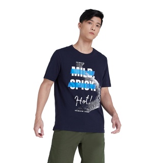 เสื้อยืดผ้าฝ้ายพิมพ์ลายราคาต่ำสุดDAVIE JONES เสื้อยืดพิมพ์ลาย สีกรม ทรง Regular Fit Graphic Print T-Shirt in navy TB0214