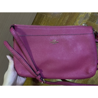 กระเป๋า coach สีชมพู ของแท้100% หิ้วเมกามา