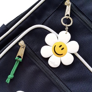 Wiggle wiggle : soft keyring smile we love daisy พวงกุญแจ