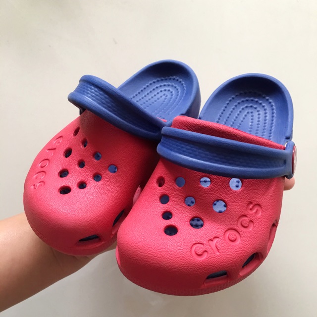 รองเท้าเด็ก Crocs แท้มือ 2