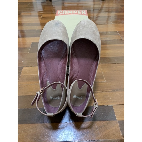 รองเท้า camper สีชมพู