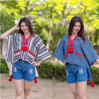 เสื้อพื้นเมืองแต่งปอมๆ ด้านหน้าสั้น ด้านหลังยาวเก๋ๆ