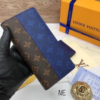 กระเป๋าสตางค์ Louis