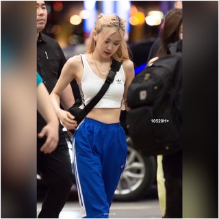 ❤️TW10520 Set 2 ชิ้น เสื้อครอปตัวสั้นแขนกุด ผ้าเรย่อน แต่งเส้นแถบ 1 เส้น