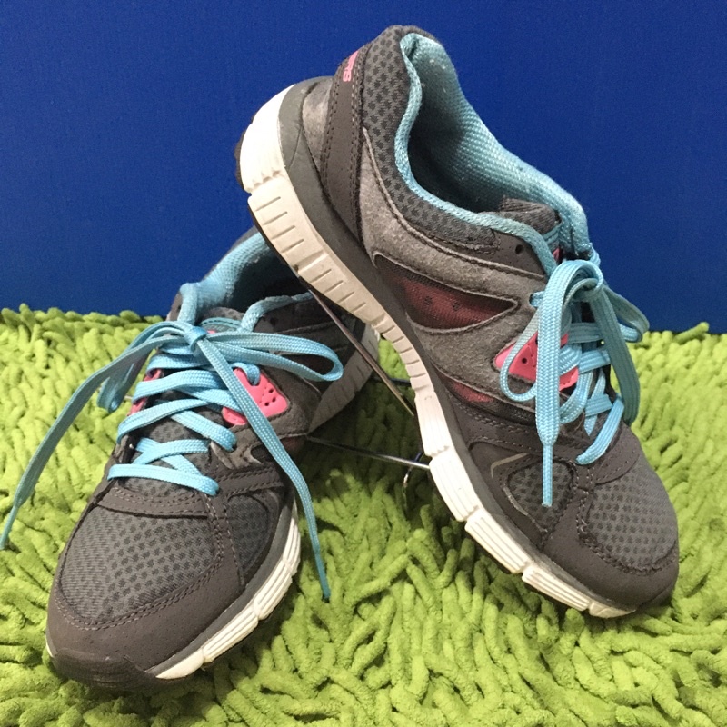 ‼️ Skechers size 35.5 ยาว 22.5 cm ‼️ รองเท้าวิ่งผ้าใบ แบรนด์แท้ เพื่อสุขภาพ รองเท้ามือสอง