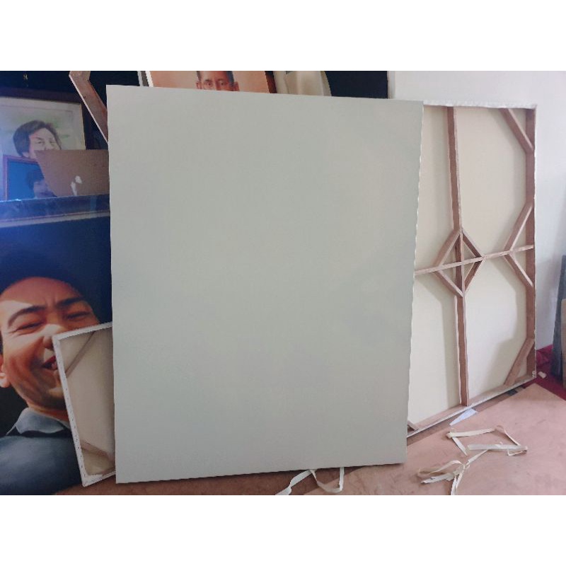 เฟรมผ้าใบแคนวาสขาวและดำ ขนาด80x80 cm 70x90 และ 30x130 ราคา 470และ 550
