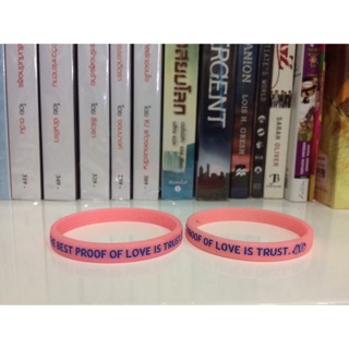 Wristband แบบเรืองแสงปั๊มจมลงสี ขนาด 0.5