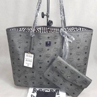 แท้💯📌 MCM Reversible Medium Visetos Tote(ไม่แท้คืนเงิน)