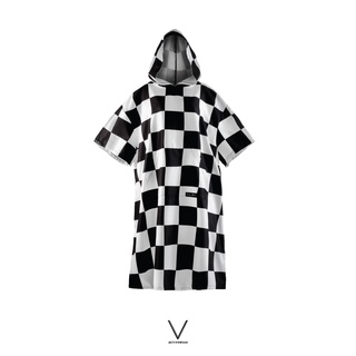 V ACTIVEWEAR SS2022 PONCHO TOWEL FREE SIZE ชุดคลุมพอนโช่ ลายตราง ผ้า MICRO FIBER แหังเร็ว ซับน้ำได้ดี