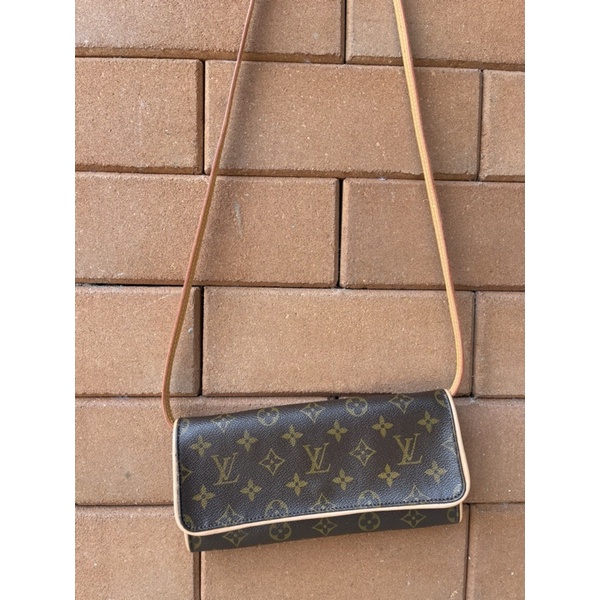 Lv Pochette twin GM NewCowhide DC99