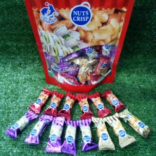 ขนมถั่วบดอัดแท่ง (Nuts Crisp) ตรา "Twinfish" ห่อใหญ่ บรรจุ 25 ชิ้น (ผสม 3 ชนิด)