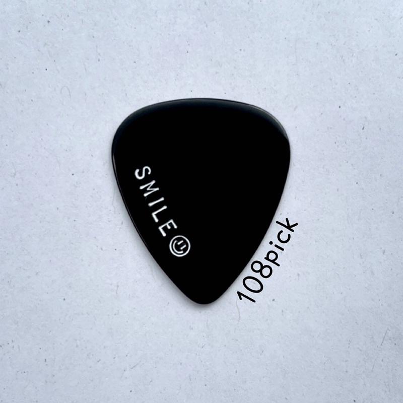 [มี4ขนาด] แถมกล่องฟรี สีดำล้วน ปิ๊กกีตาร์สลักชื่อ 108pick