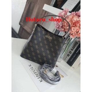 GUESS SAFFIANO BUCKET BAG กระเป๋าถือหรือสะพายรุ่นใหม่จาก GUESS FACTORY หนัง SAFFIANO ลาย GUESS SIGNATURE