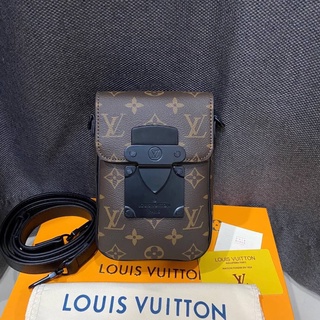 LOUIS VUITTON S-LOCK VERTICAL MONOGRAM WEARABLE WALLET CROSSBODY BAG กระเป๋าสะพายข้าง ครอสบอดี้ แบรนด์หลุยส์วิตตอง