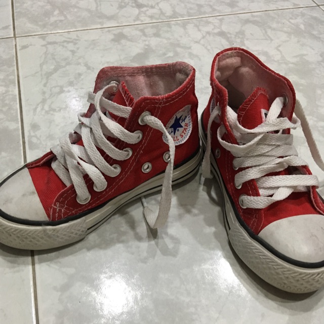 รองเท้าเด็ก Converse หุ้มข้อ สีแดง มือสอง