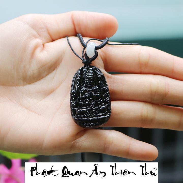 หินคุณภาพสูง Avalokdevara สร้อยคอหน้าพระ ขนาดเล็ก 4,7cm x 3cm (หน้าพระ + ร่ม) MS190120224