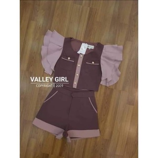 ชุดเซ็ทกางเกงขาสั้นเสื้อแขนกุดระบาย งานป้าย Valley Girl