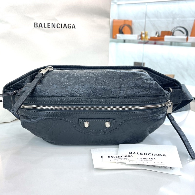 Very Like new Balenciaga Neo Life Bum Bag สีเทาเข้ม หมุดเงินคลาสสิค สวยกริบ