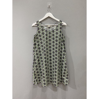 dress uniqlo อก36-38 เอวฟรี สะโพกฟรีไซร์