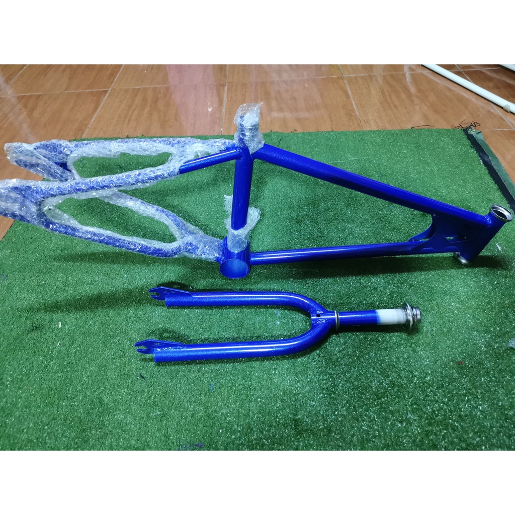 เฟรม​ จักรยาน​ Bmx.​20.นิ้ว​ โครงพร้อมตระเกียบ​ เท่ๆ