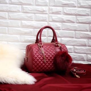 ❤️ สีใหม่ล่าสุด ขนาด มินิ  หนังแกะสวยมากคะ สีเข้าใหม่ &gt;&gt; สี Red wine 🍷 รุ่น KEEP quited leather Pillow bag🍭