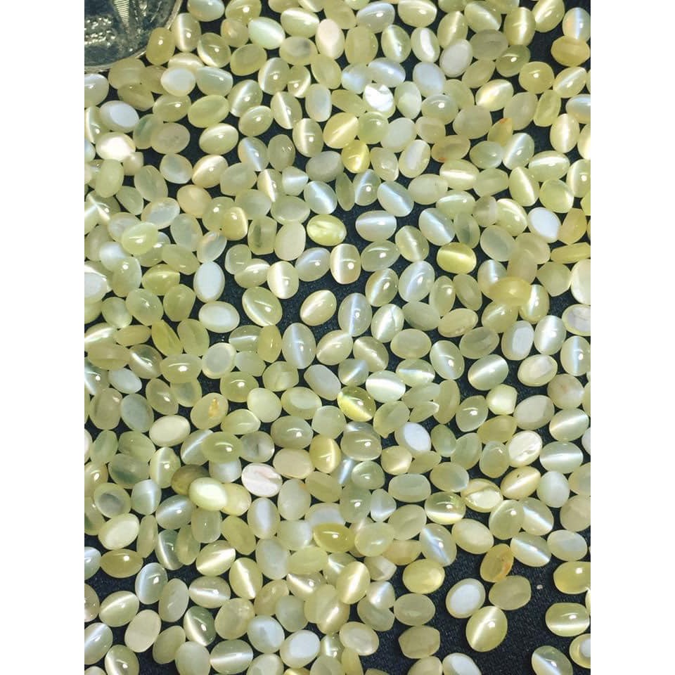 ไข่ 4x3มิล 1เม็ด‘ หินแท้ ไพฑูรย์ Cat eye Chrysoberyl พลอยไพฑูรย์ พลอยแท้ พลอย อัญมณี นพเก้า ไพฑูรย์ต