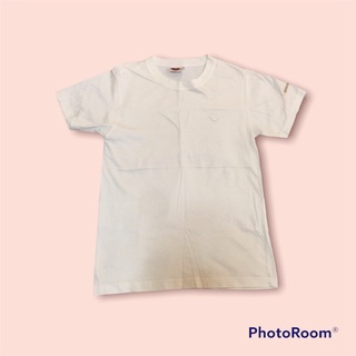 🥰เสื้อยืดแตงโม สภาพใหม่ไม่มีตำหนิ อก36 สีขาว อกปักโลโก้แตงโมสีขาว