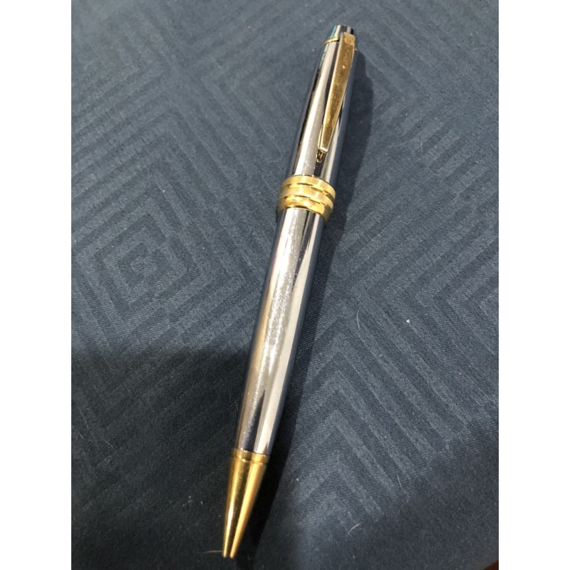 ปากกาลูกลื่นทองเคCross