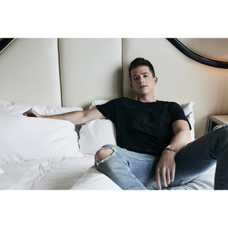 โปสเตอร์ ชาร์ลี พูท Charlie Puth  Music Poster แต่งคอนโด ตกแต่งห้อง รูปภาพติดห้อง ตกแต่งผนัง ของขวัญ โปสเตอร์ติดผนัง