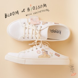 Bloom&amp;Blossom sneakers : รองเท้าผ้าใบเปิดส้นลายสกรีน