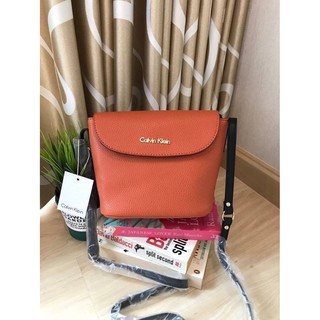 Cavin klein Crossobody Bag กระเป๋าสะพายข้าง Code:B16D010464 แบรนด์แท้ 100% งาน Outlet