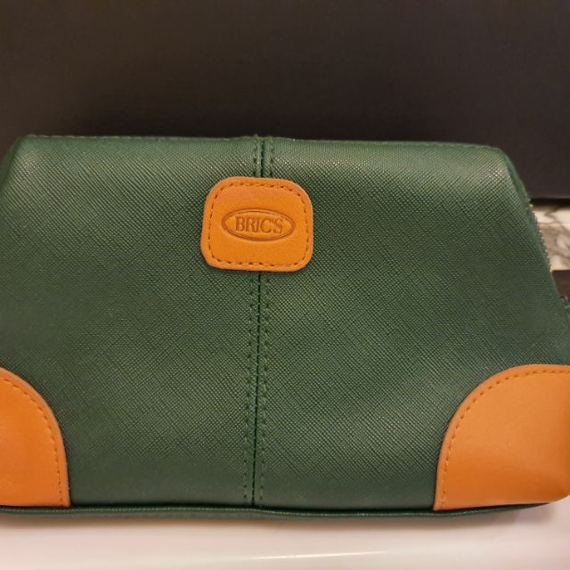 BRIC'S Amenity Kit by Qatar Airways